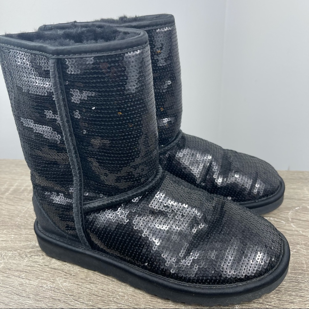 Ugg sequin black spark classic low boots warm size 7